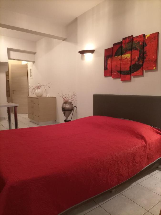 Lilac Studio Apartment Kavála ภายนอก รูปภาพ