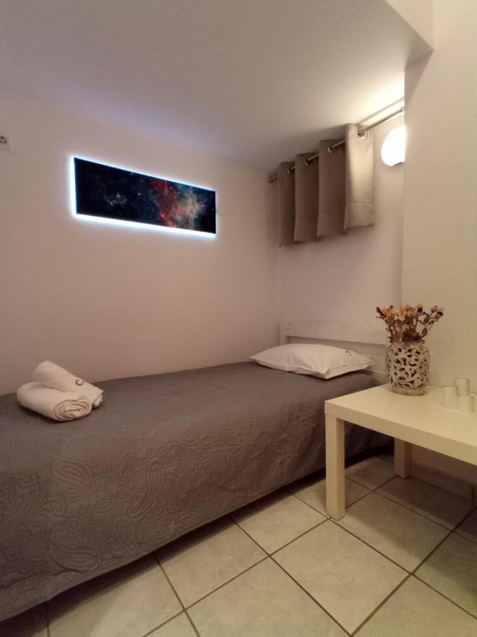 Lilac Studio Apartment Kavála ภายนอก รูปภาพ